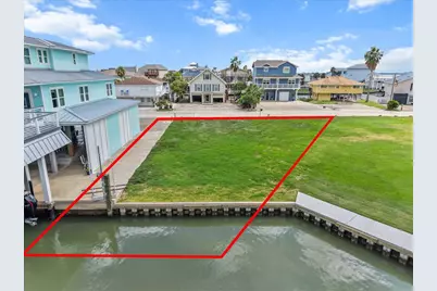 135 Tamana Dr, Tiki Island, TX 77554 - Photo 2
