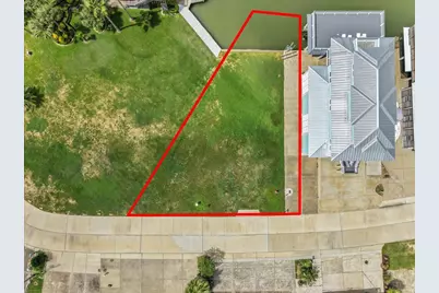 135 Tamana Dr, Tiki Island, TX 77554 - Photo 4