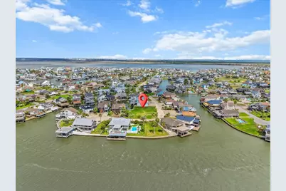 135 Tamana Dr, Tiki Island, TX 77554 - Photo 10