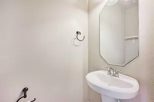 14823 Twin Waters CT, Houston, TX 77044 - Photo 30