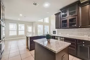 14823 Twin Waters CT, Houston, TX 77044 - Photo 16