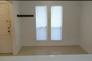 34 Green Bough Ct, The Woodlands, TX 77380 - Photo 2