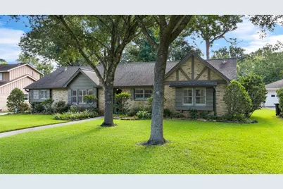 5022 Casa Grande Street, Dickinson, TX 77539 - Photo 2