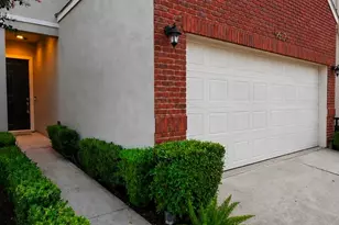 9517 Cedarpost Square St, Houston, TX 77055 - Photo 2