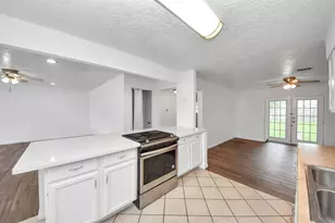 7414 Battlewood Dr, Houston, TX 77040 - Photo 12