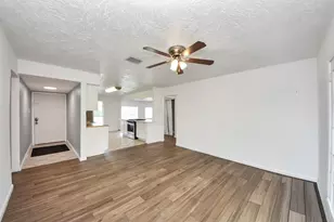 7414 Battlewood Dr, Houston, TX 77040 - Photo 6