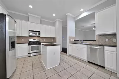 2618 Shady Acres Court, Houston, TX 77008 - Photo 16