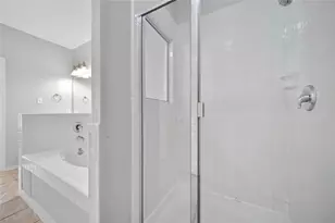2618 Shady Acres Ct, Houston, TX 77008 - Photo 32