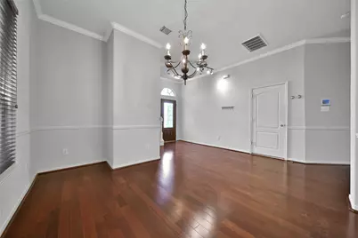 2618 Shady Acres Court, Houston, TX 77008 - Photo 14