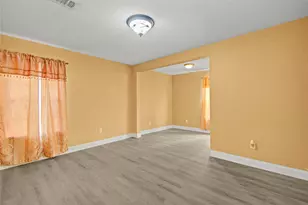 117 Camellia St, Lake Jackson, TX 77566 - Photo 14
