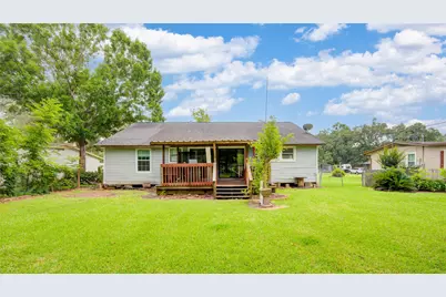 117 Camellia Street, Lake Jackson, TX 77566 - Photo 6