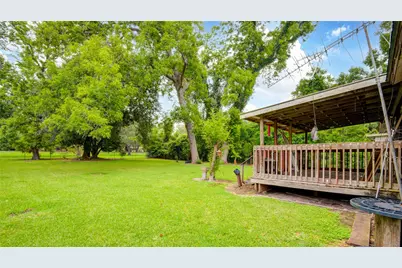 117 Camellia Street, Lake Jackson, TX 77566 - Photo 32