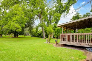 117 Camellia St, Lake Jackson, TX 77566 - Photo 32
