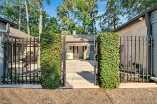 3102 Breezy Pines Ct, Kingwood, TX 77339 - Photo 2