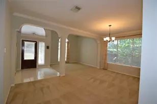 15307 Amesbury Ln, Sugar Land, TX 77478 - Photo 4