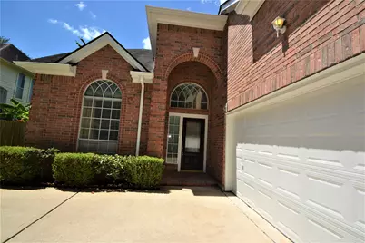 15307 Amesbury Lane, Sugar Land, TX 77478 - Photo 2