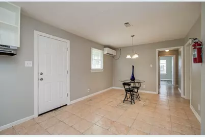 3620 Easy Street, Houston, TX 77026 - Photo 8