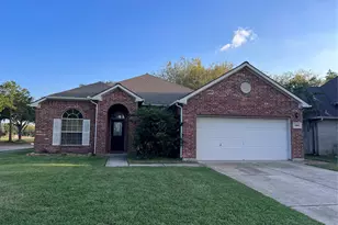 5301 Carefree Dr, League City, TX 77573 - Photo 1