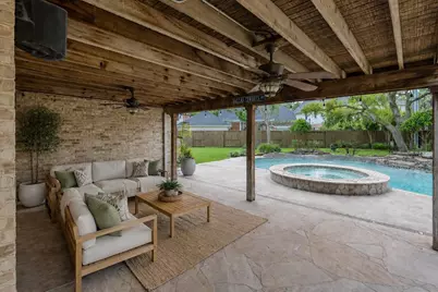 13222 Dusty Grove Lane, Sugar Land, TX 77498 - Photo 4
