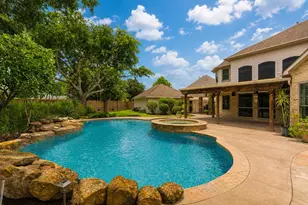 13222 Dusty Grove Ln, Sugar Land, TX 77498 - Photo 2