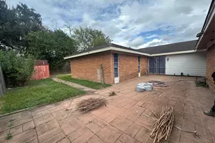 7731 Catalina Ln, Houston, TX 77075 - Photo 18