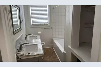 111 E Lewis Street #B, Conroe, TX 77301 - Photo 6