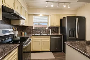 406 Amistad Blvd, Universal City, TX 78148 - Photo 8
