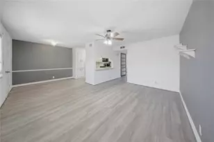 11002 Hammerly Blvd, Houston, TX 77043 - Photo 10