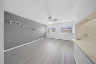 11002 Hammerly Blvd, Houston, TX 77043 - Photo 12