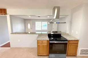 2206 Erickson St, La Marque, TX 77568 - Photo 10