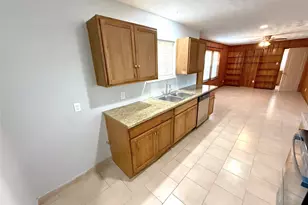 2206 Erickson St, La Marque, TX 77568 - Photo 6