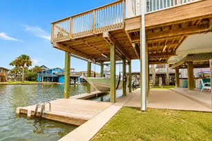 16602 Bahama Way, Jamaica Beach, TX 77554 - Photo 8