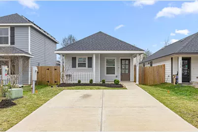 16842 N N Marie Village Drive, Conroe, TX 77306 - Photo 2