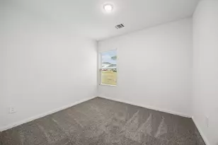16842 N N Marie Village Dr, Conroe, TX 77306 - Photo 12