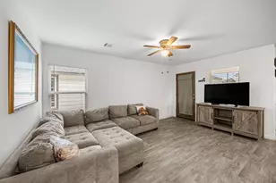 16842 N N Marie Village Dr, Conroe, TX 77306 - Photo 8