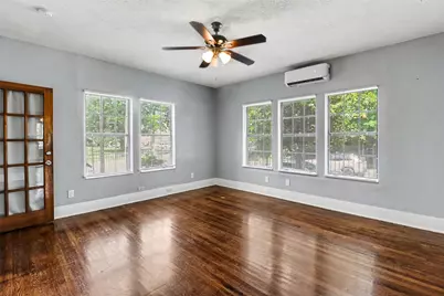5121 Polk Street, Houston, TX 77023 - Photo 6