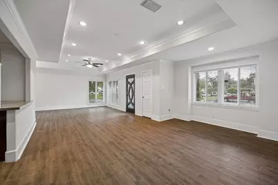 5410 Patrick Henry, Bellaire, TX 77401 - Photo 10