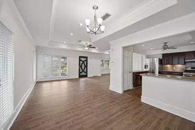 5410 Patrick Henry, Bellaire, TX 77401 - Photo 14