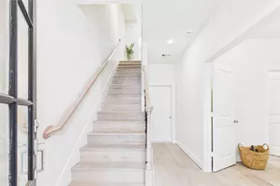 3093 Hicks St, Houston, TX 77007 - Photo 2