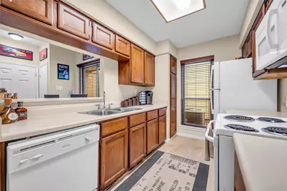 8299 Cambridge Street #1504, Houston, TX 77054 - Photo 8