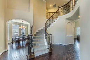 7642 Westmoreland Dr, Sugar Land, TX 77479 - Photo 2