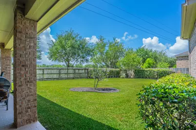 7642 Westmoreland Drive, Sugar Land, TX 77479 - Photo 32