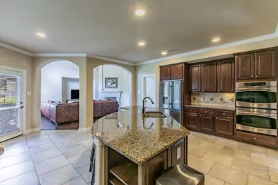7642 Westmoreland Drive, Sugar Land, TX 77479 - Photo 10