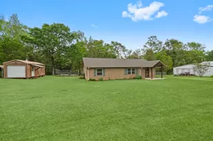 139 Florence Dr, Onalaska, TX 77360 - Photo 1