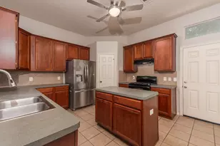 32015 Sue Ln, Pinehurst, TX 77362 - Photo 10