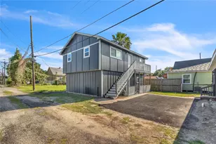 2919 Avenue K, Galveston, TX 77550 - Photo 1