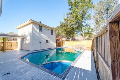 303 Swords Bend, Stafford, TX 77477 - Photo 18