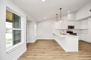 12517 Manor Ct, Houston, TX 77072 - Photo 10