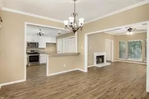 11711 Memorial Dr, Houston, TX 77024 - Photo 16