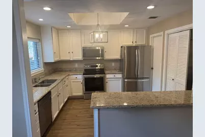 11711 Memorial Drive #563, Houston, TX 77024 - Photo 12